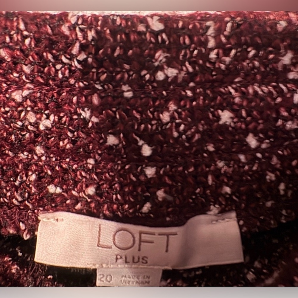 LOFT Burgundy Tweed Textured Mini Skirt. Size 20 - Picture 2 of 3
